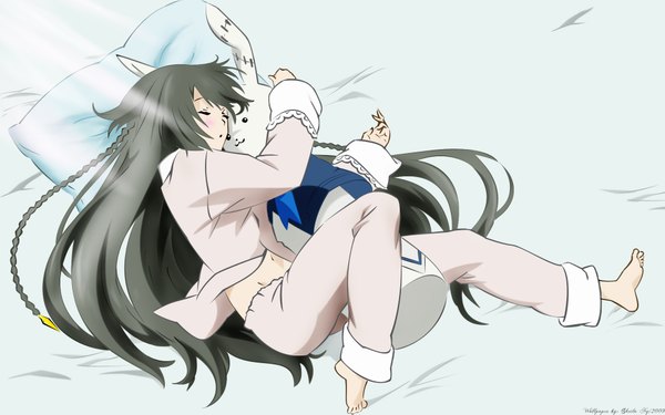 Anime picture 1920x1200 with pandora hearts xebec alice (pandora hearts) single long hair highres wide image sleeping girl pillow toy stuffed toy pajamas