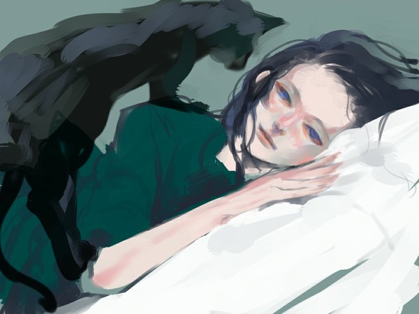 Anime picture 1024x768 with original zain single long hair blue eyes black hair lying girl cat