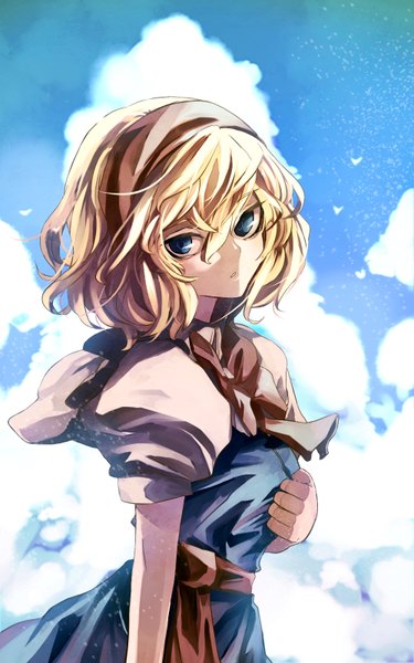 Anime picture 1000x1600 with touhou alice margatroid eredhen single tall image looking at viewer fringe short hair blue eyes blonde hair sky cloud (clouds) wind girl hairband
