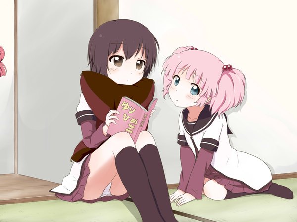 Anime picture 4000x3000 with yuru yuri doga kobo akaza akari yoshikawa chinatsu funami yui kinehansuke (artist) blush highres short hair blue eyes light erotic black hair sitting twintails multiple girls brown eyes pink hair absurdres pantyshot short twintails