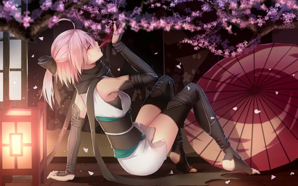 Anime picture 2800x1750 with fate (series) koha-ace okita souji (fate) (all) okita souji (koha-ace) bakanoe single looking at viewer fringe highres short hair breasts hair between eyes sitting pink hair full body ahoge bent knee (knees) indoors traditional clothes parted lips