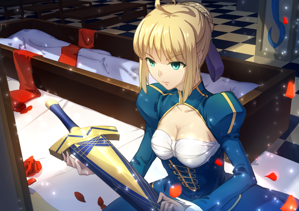 Anime picture 2000x1414 with fate (series) fate/stay night type-moon artoria pendragon (all) saber nihao jiang single fringe highres breasts blonde hair holding green eyes cleavage ahoge braid (braids) checkered floor floor glow girl