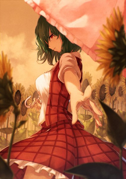 Anime picture 724x1024 with touhou kazami yuuka ibuki notsu single tall image looking at viewer short hair breasts smile standing holding sky profile looking back green hair sunlight outstretched arm plaid skirt frilly skirt girl
