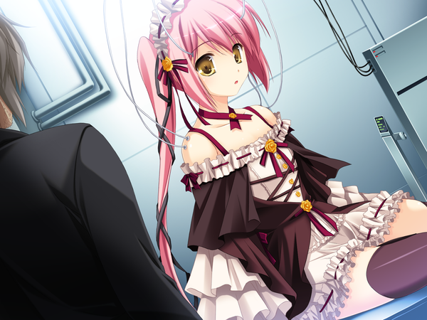 Anime picture 1600x1200 with bloody rondo (game) alice (bloody rondo) makita maki long hair bare shoulders yellow eyes pink hair game cg girl thighhighs dress ribbon (ribbons) black thighhighs