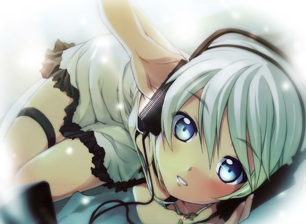 Anime picture 1920x1408 with blush highres blue eyes blonde hair close-up girl headphones