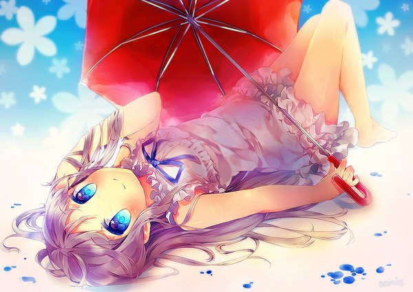 Anime picture 900x636 with ano hi mita hana no namae wo bokutachi wa mada shiranai a-1 pictures honma meiko namie-kun single long hair looking at viewer blush blue eyes smile purple hair full body lying barefoot girl dress frills umbrella sundress flower (symbol)