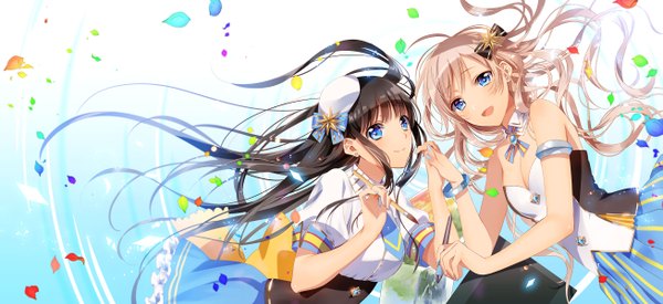 Anime picture 2615x1200 with original murakami yuichi long hair looking at viewer highres blue eyes black hair blonde hair wide image multiple girls sleeveless holding hands girl skirt hair ornament 2 girls petals bracelet beret