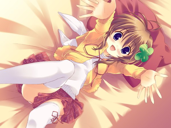 Anime picture 1600x1200 with miraroma marmalade (studio) takahara ai qp:flapper short hair open mouth light erotic smile brown hair purple eyes lying pantyshot thighhighs hair ornament underwear panties pillow hairpin (hairpins) clover (plant)