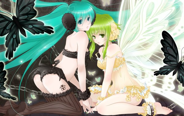 Anime picture 4466x2838 with vocaloid hatsune miku gumi nogimomo looking at viewer highres short hair light erotic twintails bare shoulders multiple girls green eyes absurdres ass very long hair parted lips barefoot aqua eyes green hair aqua hair