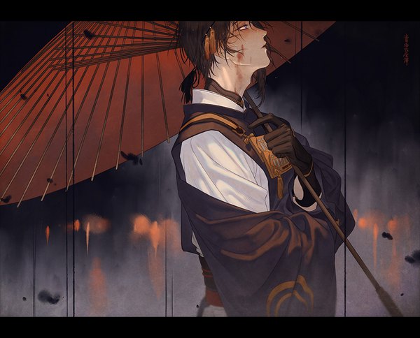 Anime picture 1000x808 with touken ranbu nitroplus mikazuki munechika torinmo single fringe blue eyes black hair holding looking away outdoors traditional clothes parted lips japanese clothes wide sleeves gloves black gloves blood umbrella headband