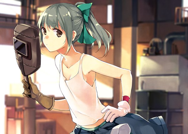 Anime picture 1515x1080 with kantai collection yuubari light cruiser hao (patinnko) single long hair looking at viewer holding brown eyes ponytail green hair revision girl gloves bow ribbon (ribbons) hair bow hair ribbon tank top welding mask