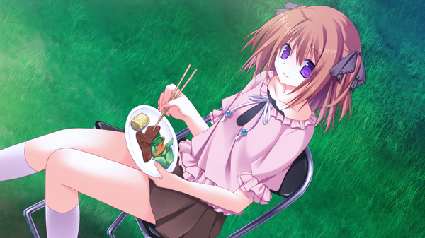 Anime picture 1280x720 with hikoukigumo no mukougawa hirosaki mina single looking at viewer short hair brown hair wide image sitting purple eyes game cg girl dress bow hair bow socks food white socks