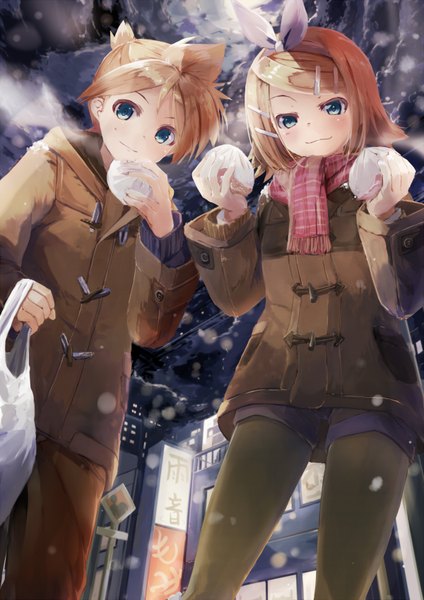 Anime picture 1200x1696 with vocaloid kagamine rin kagamine len daidou (demitasse) tall image short hair blue eyes blonde hair smile standing holding sky night from below night sky snowing winter exhalation street girl