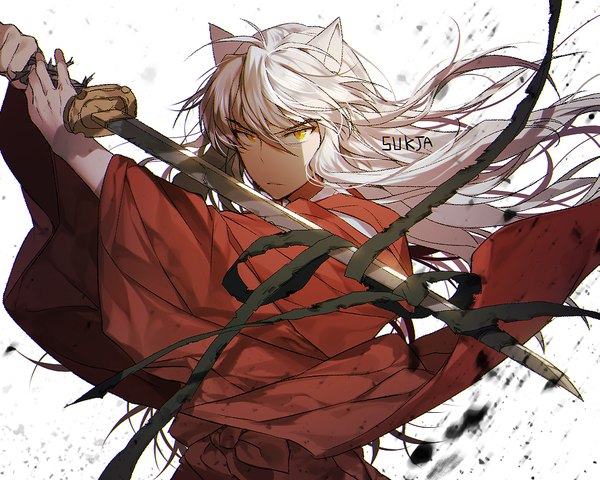 Anime picture 1000x800 with inuyasha inuyasha (character) sorolp single long hair fringe hair between eyes white background animal ears yellow eyes upper body white hair traditional clothes japanese clothes floating hair shaded face fighting stance dog ears boy weapon