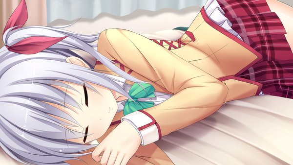 Anime picture 2560x1440 with otonari koi sensou! shirakawa hotaru (otonari koi sensou!) single highres short hair wide image game cg silver hair eyes closed sleeping girl skirt uniform school uniform