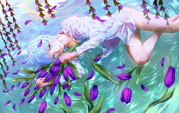 Anime picture 3000x1906 with original rukiana single looking at viewer highres short hair blue eyes blue hair lying bare legs on side wet clothes wet shirt girl flower (flowers) shirt petals water water drop tulip