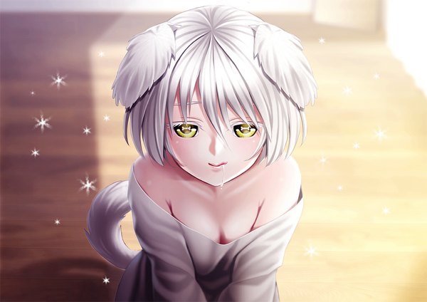 Anime picture 1024x724 with original keisekisan single looking at viewer short hair light erotic bare shoulders animal ears yellow eyes white hair tail animal tail girl