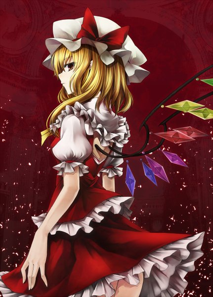 Anime picture 1983x2759 with touhou flandre scarlet utakata (kochou no yume) single tall image looking at viewer highres short hair blonde hair red eyes short sleeves puffy sleeves red background girl dress skirt bow wings bonnet skirt set