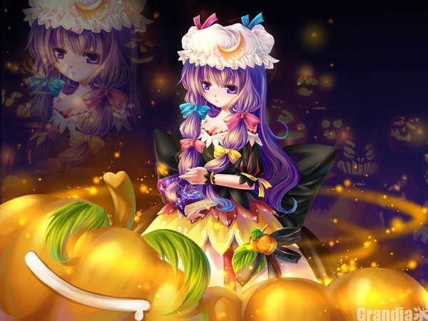 Anime picture 1024x768 with touhou patchouli knowledge grandia bing long hair purple eyes purple hair halloween zoom layer girl dress bow hair bow bonnet vegetables jack-o'-lantern pumpkin