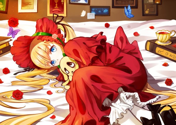 Anime picture 1307x930 with rozen maiden shinku samizuban single looking at viewer fringe blue eyes blonde hair twintails lying very long hair girl dress flower (flowers) hat petals rose (roses) insect bed butterfly