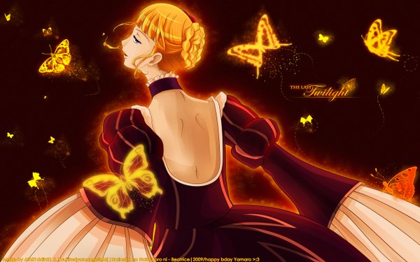 Anime picture 2560x1600 with umineko no naku koro ni beatrice ala21ddin21 yoru angel866 highres open mouth blue eyes blonde hair wide image signed looking back hair flower from behind inscription vector aura dress hair ornament choker insect