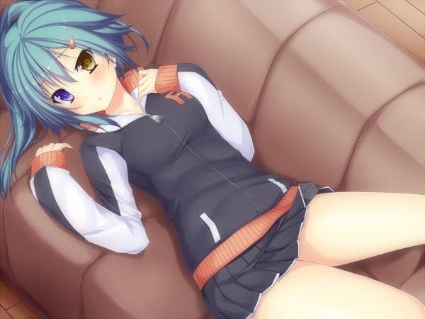 Anime picture 1200x900 with original rebecca arcane suterii single blush short hair blue hair lying heterochromia girl skirt miniskirt couch