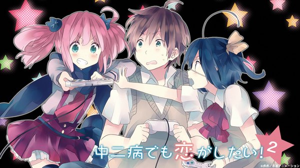 Anime picture 1920x1081 with chuunibyou demo koi ga shitai! kyoto animation takanashi rikka togashi yuuta shichimiya satone ousaka nozomi blush highres short hair open mouth simple background brown hair wide image twintails multiple girls green eyes blue hair pink hair ahoge inscription