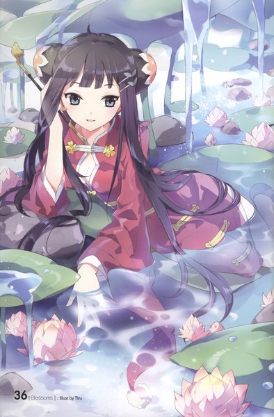 Anime picture 1142x1736 with original tagme (artist) single long hair tall image blue eyes black hair smile payot cleavage lying very long hair bare legs on side chinese clothes side slit girl hair ornament water bobby pin