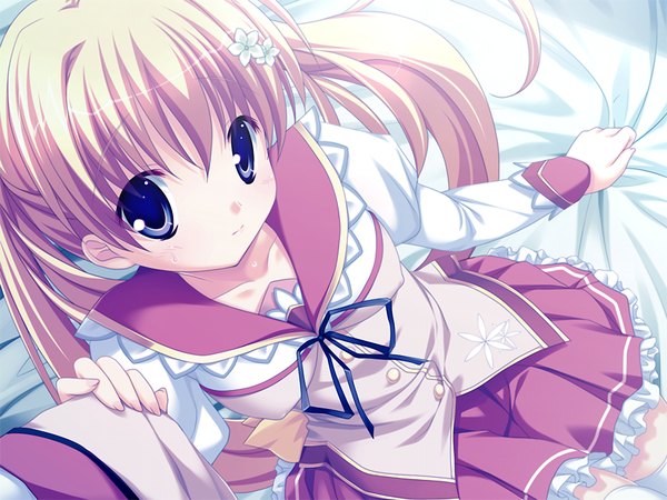 Anime picture 1024x768 with marguerite sphere konohana matsuri yuyi long hair fringe blonde hair hair between eyes sitting purple eyes twintails game cg hair flower from above solo focus sheet grab girl hair ornament serafuku bedsheet