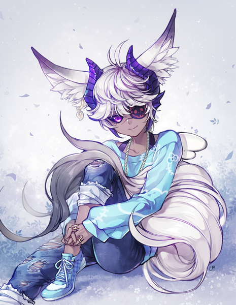 Anime picture 769x993 with blade & soul lyn (blade & soul) cm single tall image looking at viewer short hair smile purple eyes animal ears silver hair tail animal tail dark skin scar boy shoes eyepatch clothes