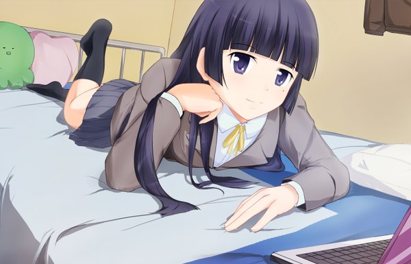 Anime picture 2800x1800 with ore no imouto ga konna ni kawaii wake ga nai gokou ruri nanase nanami (artist) long hair highres purple eyes purple hair lying chin rest girl uniform school uniform socks black socks bed laptop