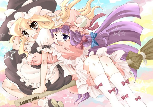 Anime picture 1032x729 with touhou kirisame marisa patchouli knowledge tagme (artist) blush blonde hair smile purple eyes purple hair braid (braids) witch girl ribbon (ribbons) hat witch hat broom