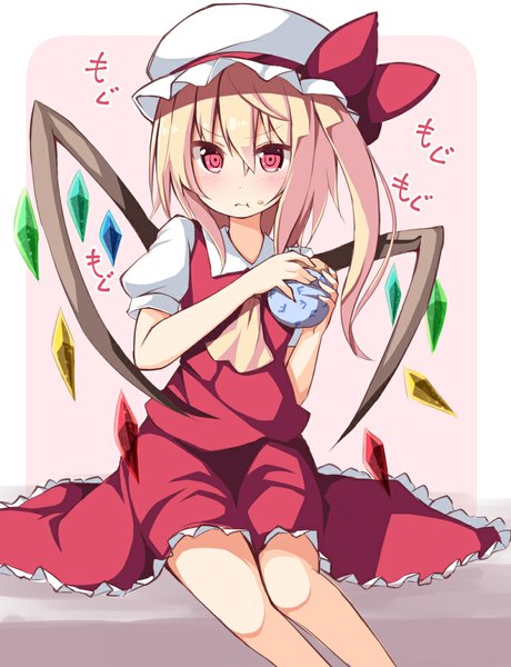 Anime picture 800x1043 with touhou flandre scarlet ominaeshi (takenoko) single tall image looking at viewer fringe blonde hair simple background red eyes sitting holding bent knee (knees) braid (braids) bare legs short sleeves hieroglyph pink background angry messy hair