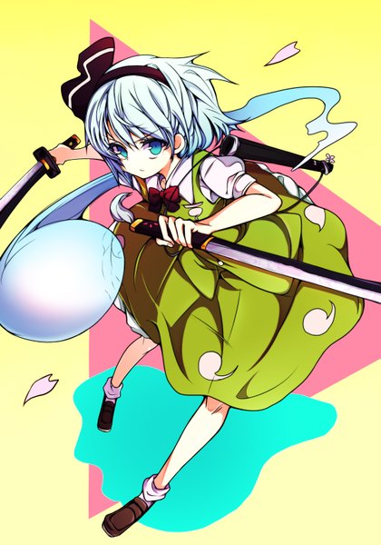 Anime picture 2149x3070 with touhou konpaku youmu myon baba (baba seimaijo) single tall image looking at viewer highres short hair blue eyes silver hair fighting stance girl dress skirt bow weapon hair bow petals sword