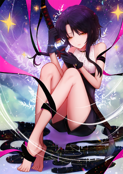 Anime picture 1000x1415 with sword girls sita vilosa ango single tall image looking at viewer fringe short hair black hair hair between eyes sitting bare shoulders holding yellow eyes payot purple hair full body bent knee (knees) multicolored hair barefoot