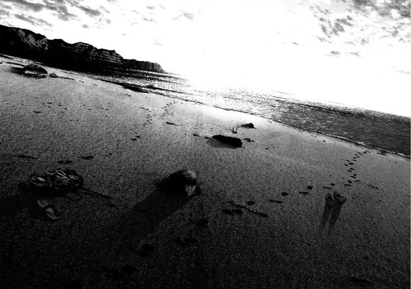 Anime picture 1280x901 with oyasumi punpun asano inio sky scan beach monochrome scenic manga footprints sea backpack