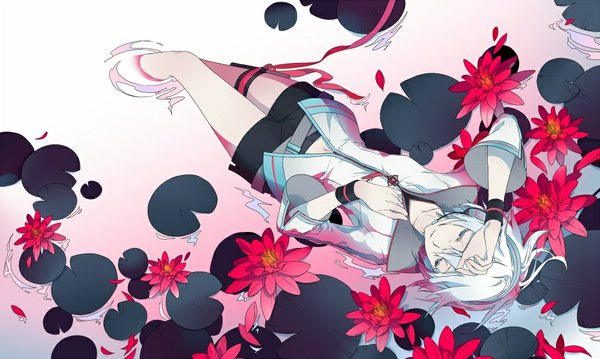 Anime picture 1000x599 with vocaloid yan he mouseqi (artist) single short hair wide image white hair lying eyes closed sleeping abstract girl flower (flowers) petals water shorts bracelet short shorts microphone