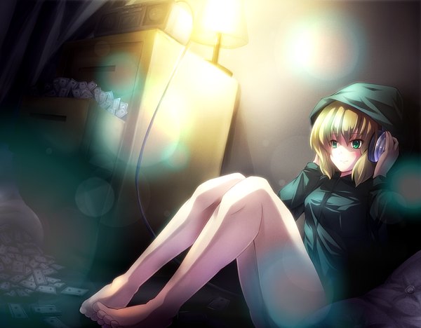 Anime picture 1280x1000 with touhou mizuhashi parsee ryosios short hair light erotic blonde hair green eyes barefoot girl hood wire (wires)