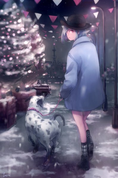 Anime picture 1033x1561 with original teyuruun tall image short hair signed blue hair pink eyes looking back snowing christmas winter snow walking girl plant (plants) hat animal tree (trees) coat lantern