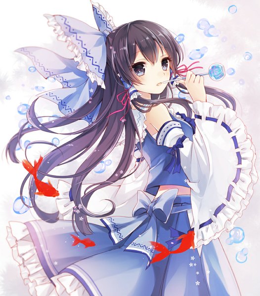 Anime picture 890x1016 with touhou hakurei reimu nunucco single long hair tall image open mouth blue eyes black hair alternate color girl skirt bow hair bow detached sleeves animal bubble (bubbles) skirt set fish (fishes)