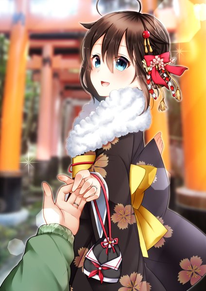 Anime picture 867x1227 with kantai collection shigure destroyer mashiro aa tall image looking at viewer short hair open mouth blue eyes brown hair traditional clothes japanese clothes remodel (kantai collection) girl hair ornament kimono obi torii fur-trimmed kimono