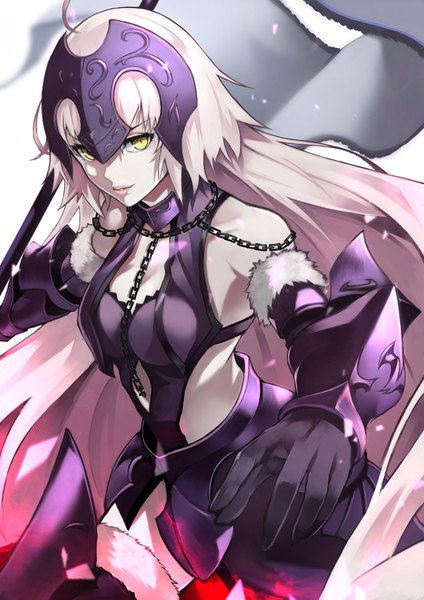 イラスト 1060x1500 と Fateシリーズ fate/grand order jeanne d'arc (fate) (all) ジャンヌ・オルタ jeanne d'arc alter (avenger) (third ascension) (fate) よし男 ソロ 長髪 長身像 カメラ目線 金髪 黄色眼 アホ毛 from above lips fur trim 女の子 手袋 黒い手袋 鎧