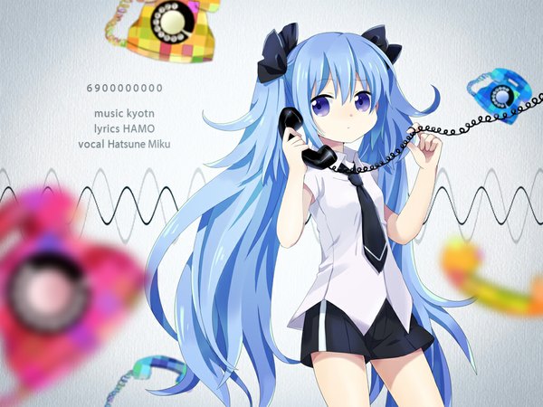 Anime picture 1024x768 with vocaloid hatsune miku sakuro long hair purple eyes twintails blue hair girl skirt miniskirt shirt necktie wire (wires) phone