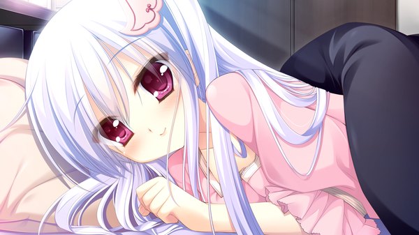 Anime picture 1280x720 with hyper highspeed genius hhg megami no shuuen akechi hikari long hair looking at viewer smile wide image purple eyes game cg white hair one side up girl pajamas