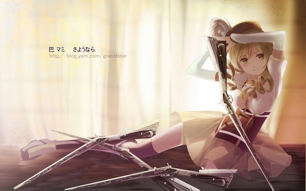 Anime picture 1440x900 with mahou shoujo madoka magica shaft (studio) tomoe mami cao xiong (tlb12121) single long hair blonde hair smile wide image yellow eyes drill hair girl thighhighs dress weapon detached sleeves gun rifle musket