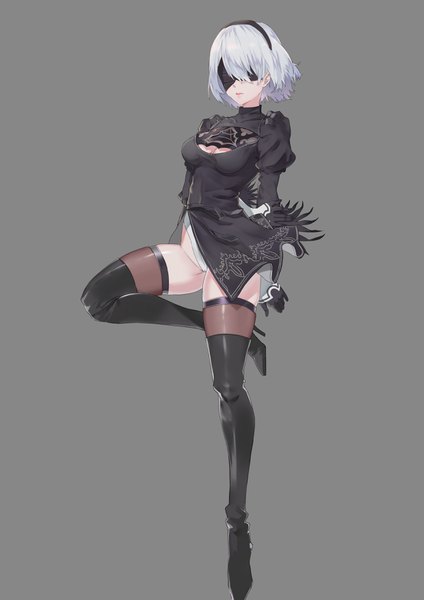 Anime picture 2480x3507 with nier nier:automata yorha no. 2 type b mz7 single tall image highres short hair light erotic simple background standing silver hair full body bent knee (knees) grey background standing on one leg hands behind back holding arm blindfold girl