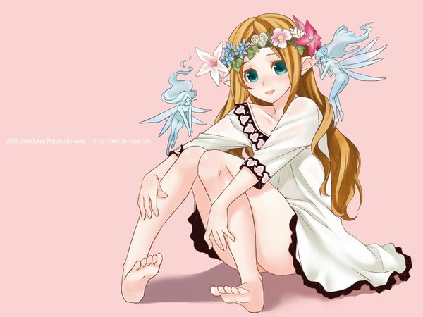 Anime picture 1024x768 with odin sphere vanillaware mercedes (odin sphere) mattaku mousuke long hair open mouth simple background blonde hair sitting looking away barefoot aqua eyes pointy ears wallpaper soles pink background fairy girl flower (flowers) wreath