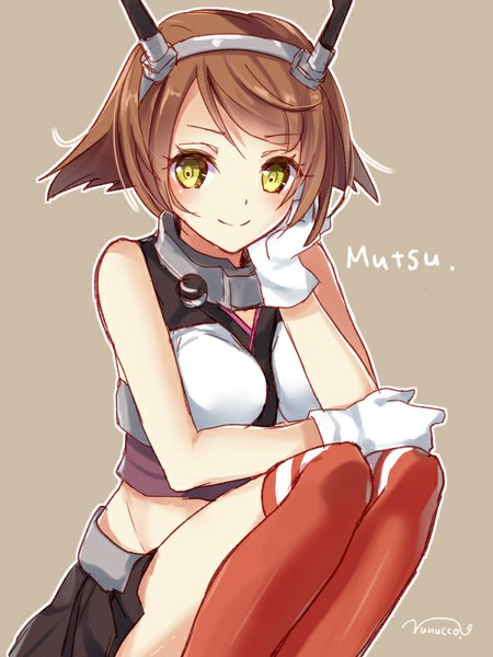 Anime picture 600x800 with kantai collection mutsu battleship nunucco single tall image blush short hair simple background smile brown hair bare shoulders green eyes signed grey background character names squat girl thighhighs skirt gloves