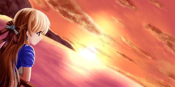 Anime picture 2000x1000 with original furai (blay) single long hair highres blonde hair red eyes wide image looking away cloud (clouds) evening sunset girl dress bow hair bow sea