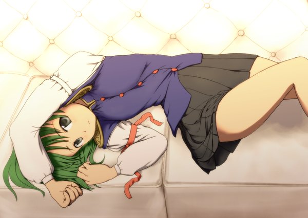 Anime picture 1033x734 with touhou shikieiki yamaxanadu uhhohho (artist) single short hair lying green hair black eyes girl skirt ribbon (ribbons) miniskirt couch